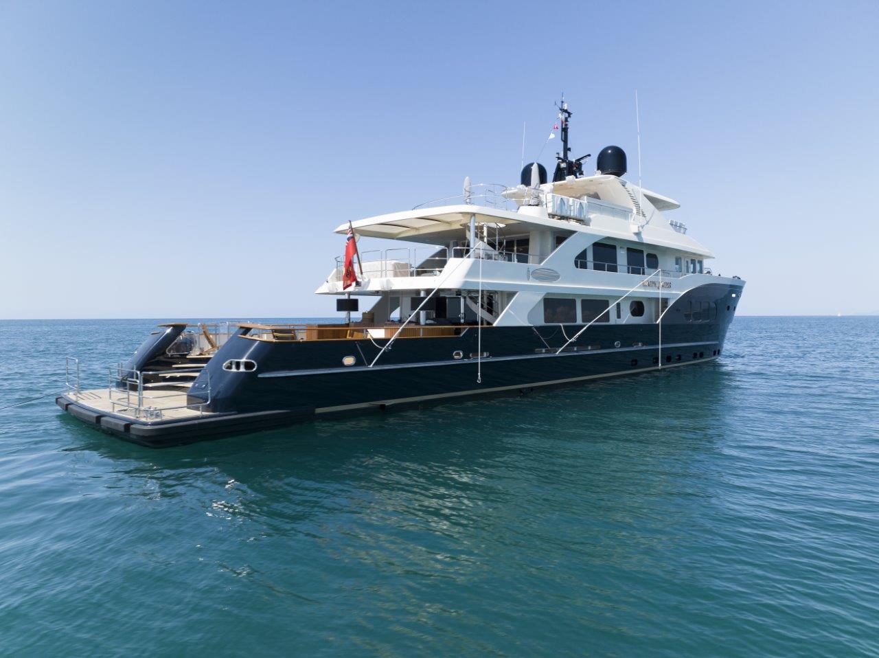 motor yacht lady jade